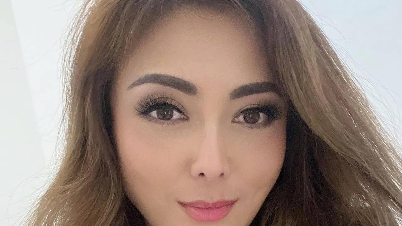 Dhena Devanka, mantan istri Jonathan Frizzy (https://www.instagram.com/p/CbsNpc0vHUh/)