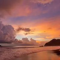 Dengan mengunjungi tempat-tempat ini kamu akan selalu punya kisah cinta sama Indonesia.