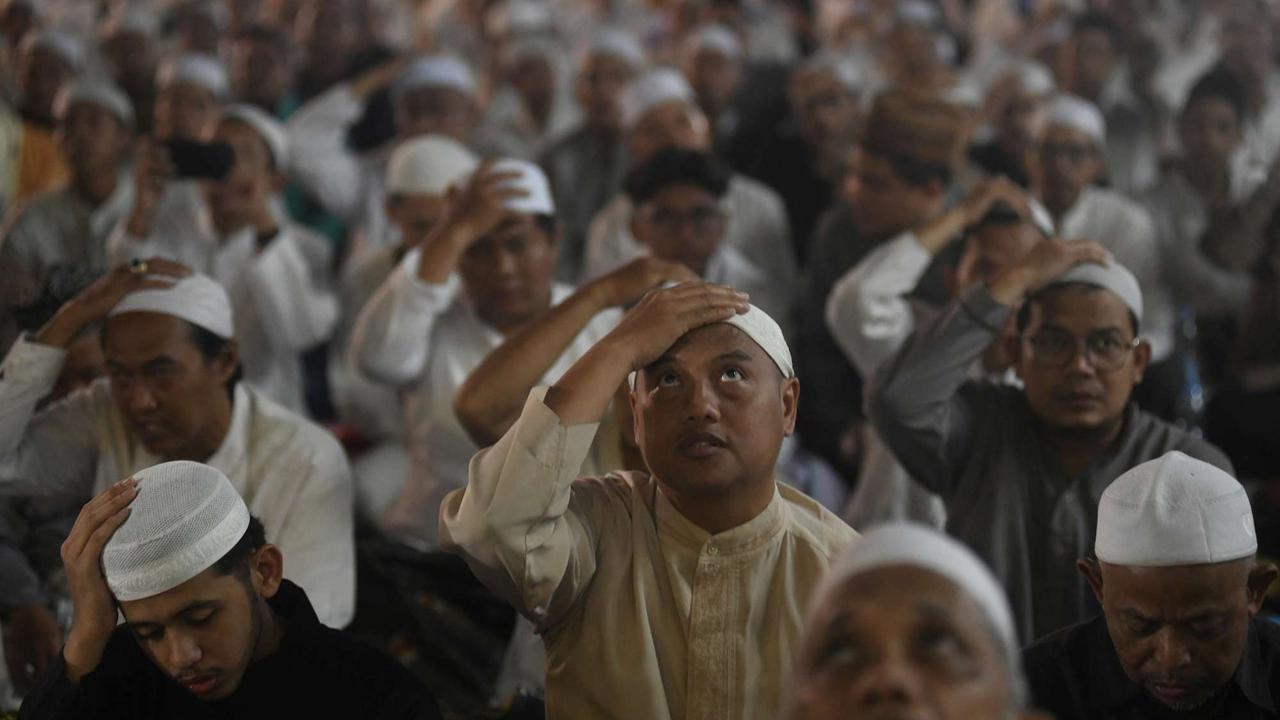 Ribuan jemaah berburu malam Lailatul Qadar di Bogor