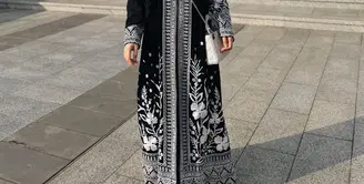 Febby Rastanty menutup perjalanan liburannya di akhir tahun dengan ibadah umroh di tanah suci [@febbyrastanty]