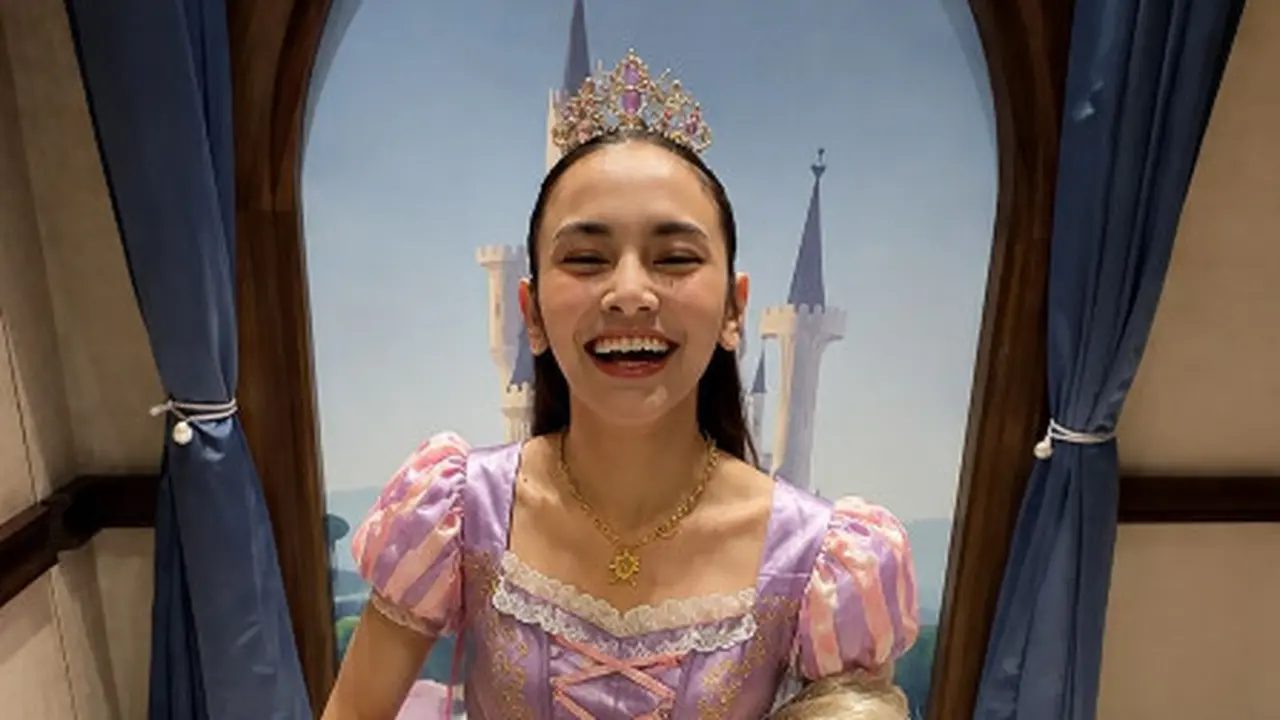 Mahalini Raharja Jadi Rapunzel Saat Nikmati Disney Cruise dengan Tas Hermes Rp711 Jutaan