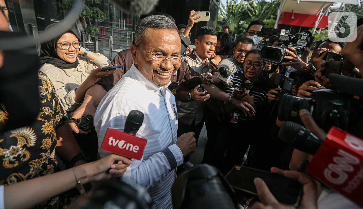 Dahlan Iskan  mengklaim sudah menjelaskan pengetahuannya terkait proses pengadaan itu ke penyidik. (Liputan6.com/Faizal Fanani)
