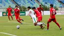 Pemain Timnas Indonesia U-19, Rafli Mursalim, saat pertandingan melawan Myanmar pada laga Piala AFF U-18 di Stadion Thuwunna, Minggu, (17/9/2017). Indonesia menang 7-1 atas Myanmar. (Liputan6.com/Yoppy Renato)