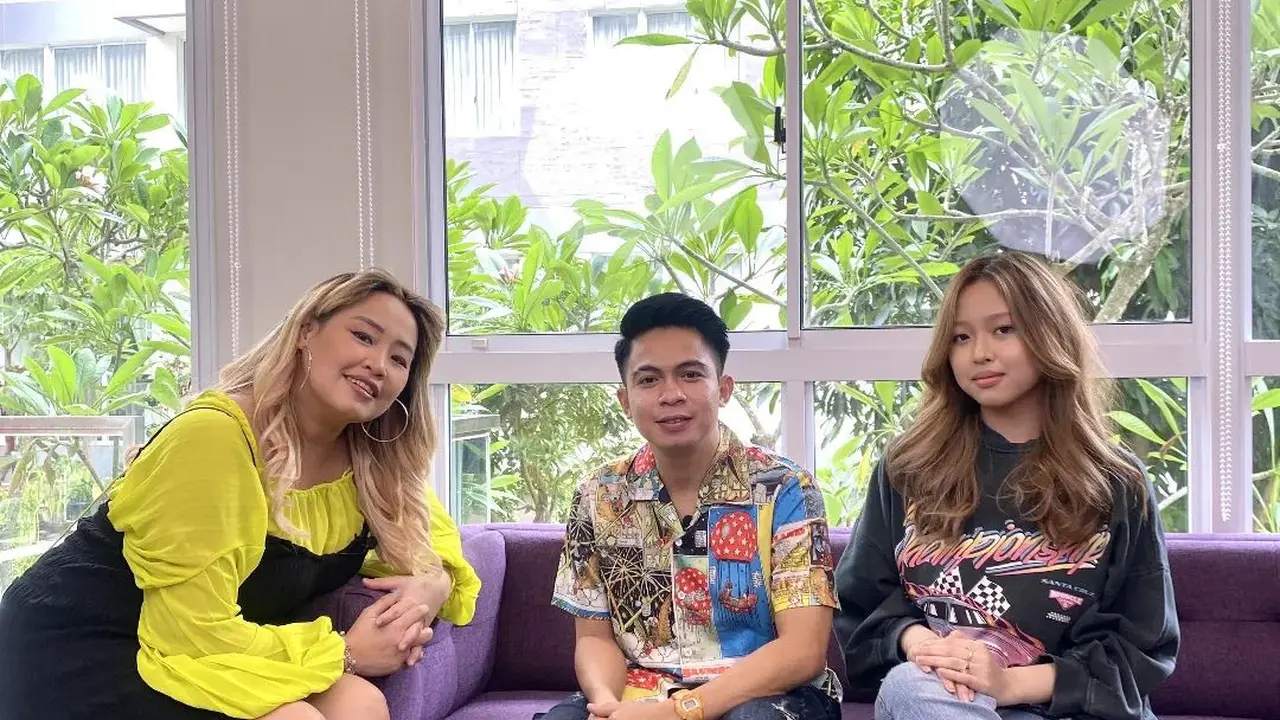 Dituding Tak Membela Anak, Ini 6 Potret Pinkan Mambo dan Michelle Ashley