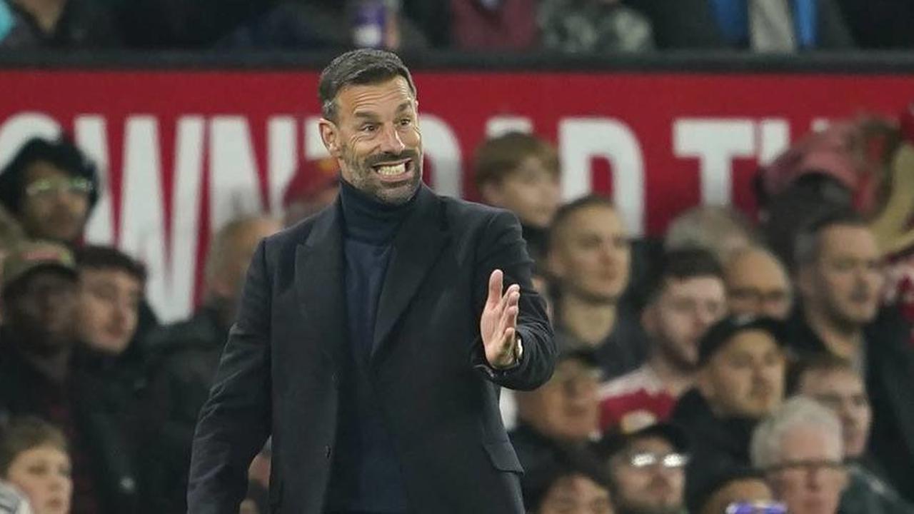 Ini Sosok 2 Pemain yang Terus Dimainkan Ruud van Nistelrooy, jadi Kuda Pacu Andalan di MU?