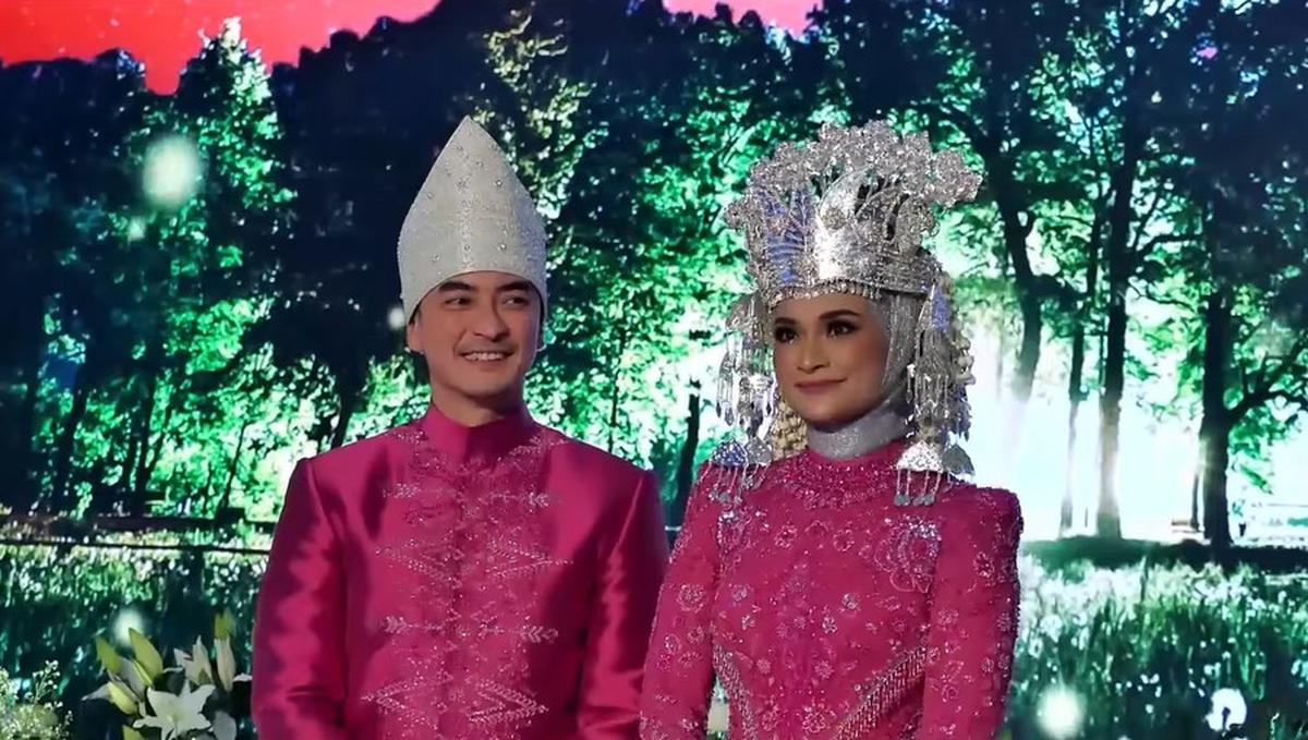Potret Resepsi Zumi Zola dan Putri Zulhas, Mewah dengan Adat Jambi - Dihadiri Prabowo Hingga Jokowi