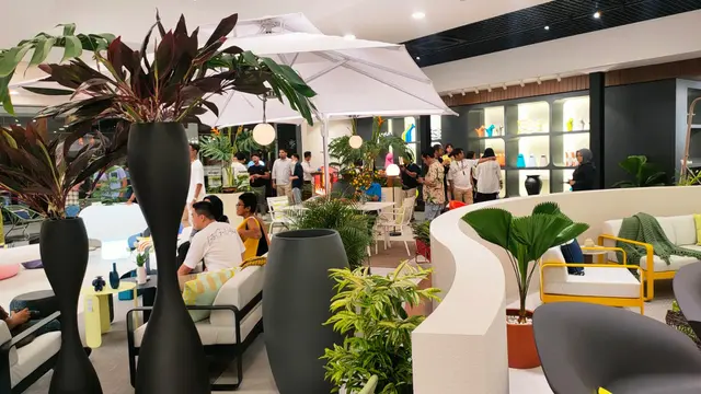 Soft opening showroom LUAR