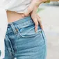 Ternyata, para pakar memiliki trik tersendiri untuk mencuci celana jeans. Penasaran bagaimana? (Foto: Unsplash)