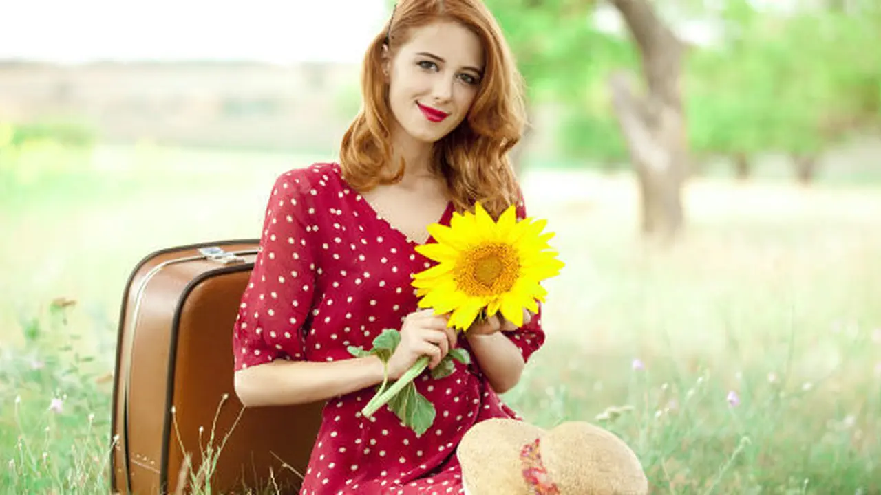 (c) shutterstock