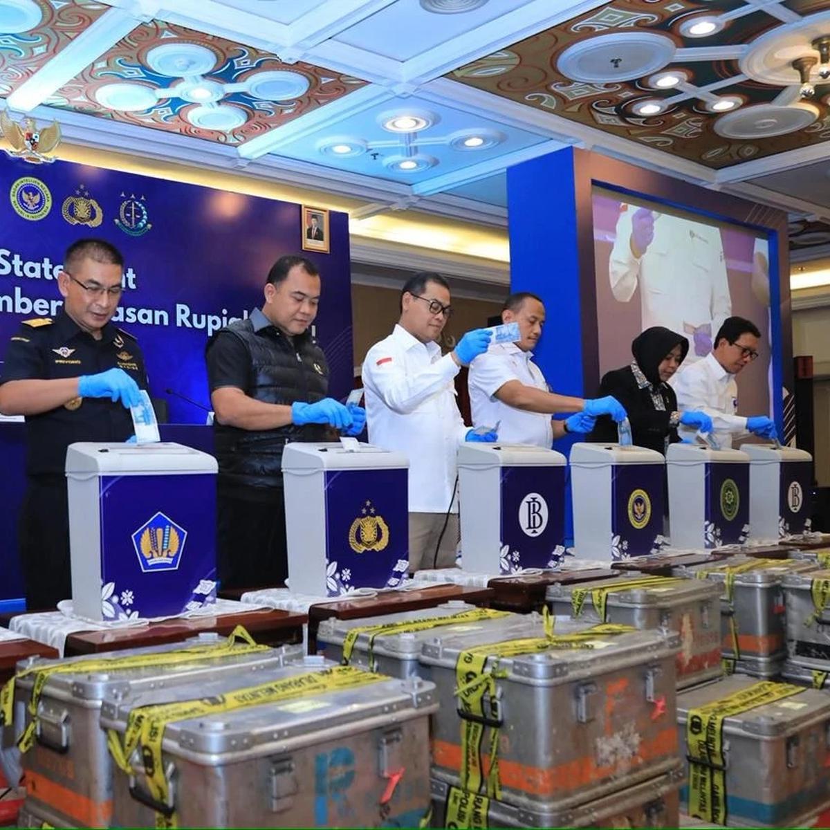 Polri dan BI Musnahkan Uang Palsu