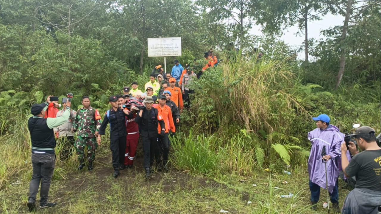 Detik-Detik Dua Pendaki Tersesat di Gunung Agung Ditemukan