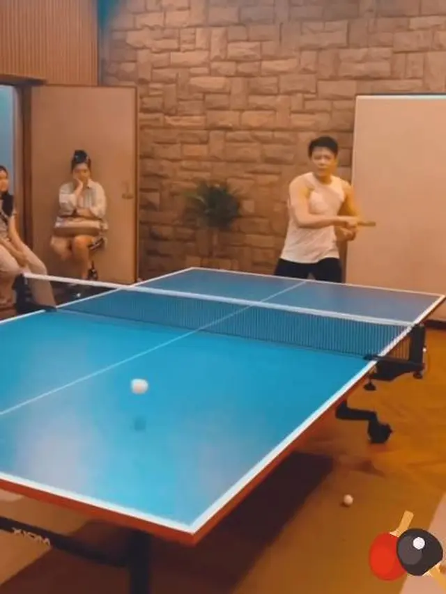 Bakal Tanding di Vindes, Ini 6 Potret Ariel Noah Latihan Ping Pong