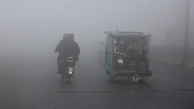 FOTO: Kabut Tebal Selimuti Lahore