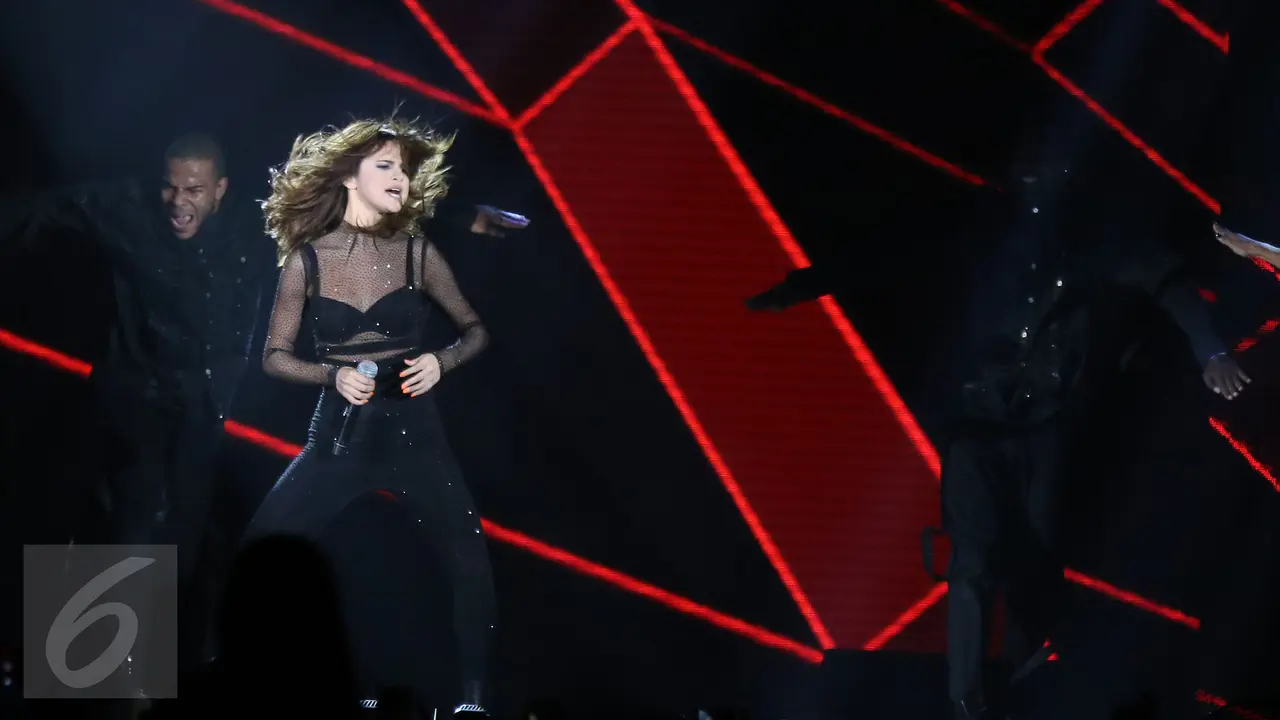 20160723-Konser 'Revival Tour', Selena Gomez Gebrak ICE BSD Tangerang-Tangerang