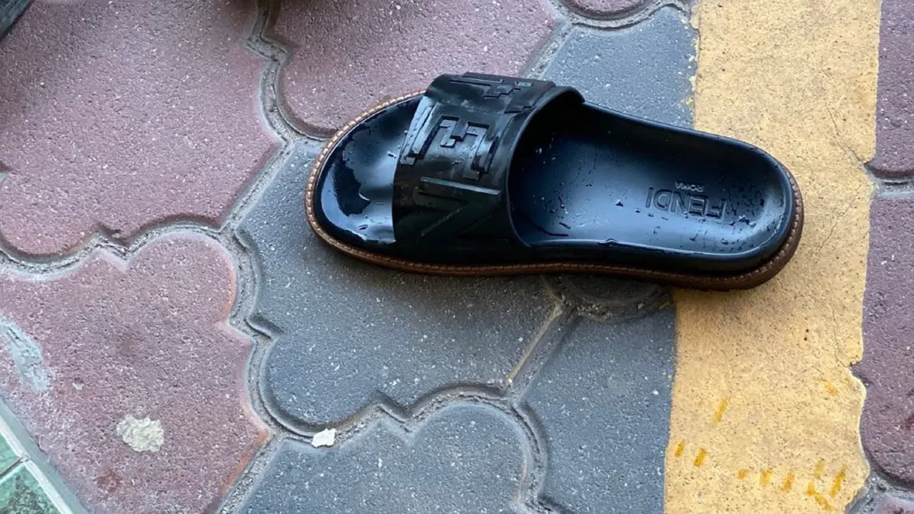 Sandal