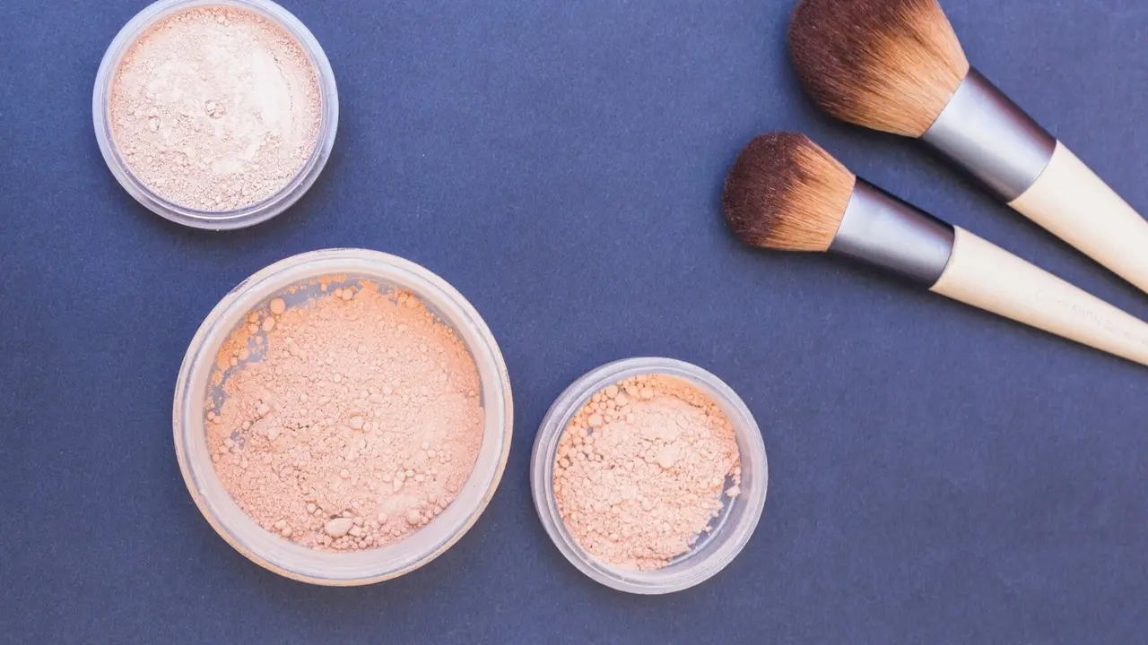 Teknik Aplikasi Loose Powder yang Wajib Dicoba (Foto/Sumber: Freepik)