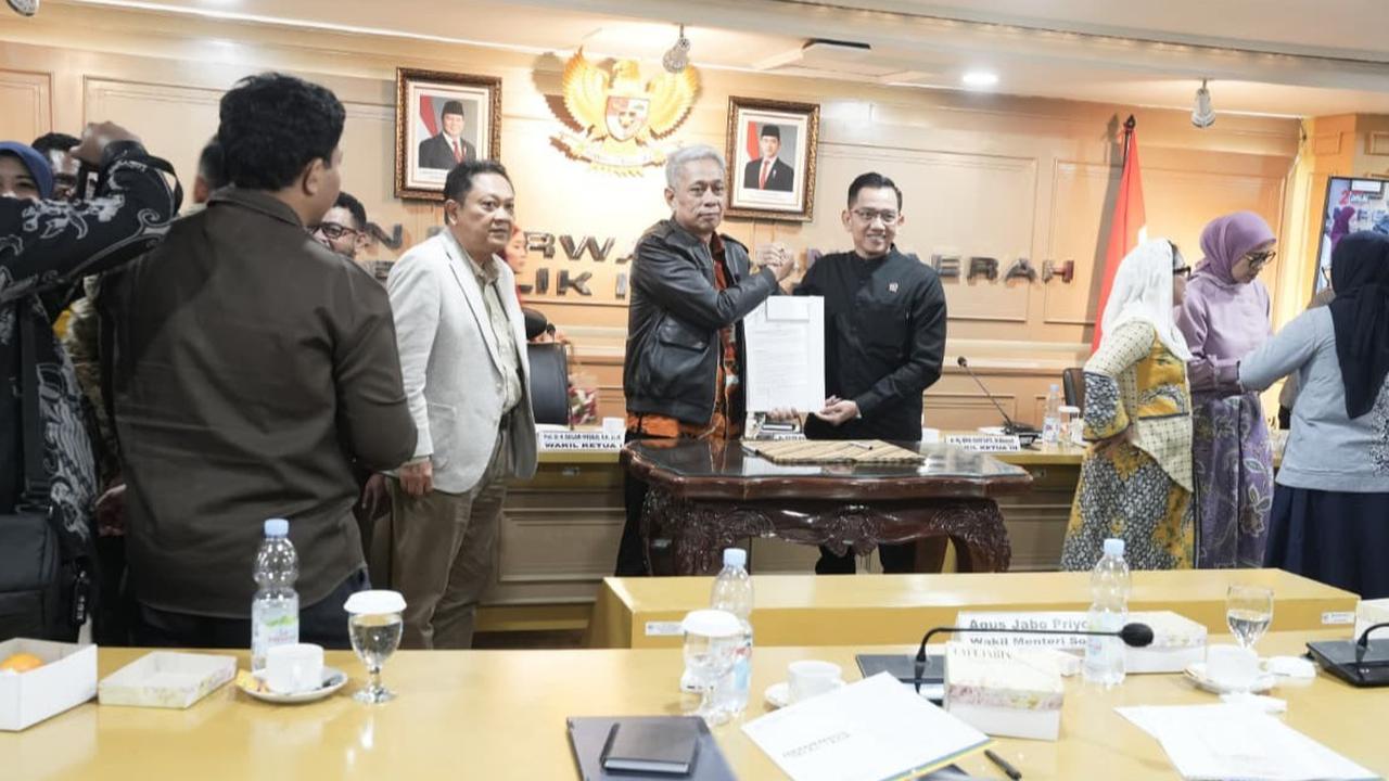 Raker dengan DPD RI, Wamensos Tegaskan Jumlah Sekolah Akan Terus Bertambah