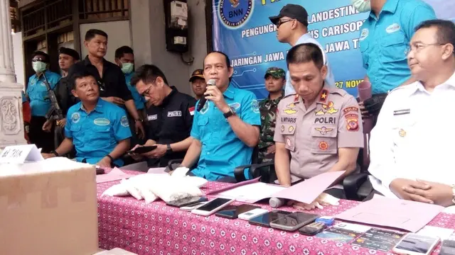 Deputi Bidang Pemberantasan BNN, Irjen Pol. Arman Depari, tengah memberikan penjelasan depan media, setelah penggelahan pabrik PCC di Kawalu Tasikmalaya, Rabu (28/11/2019)