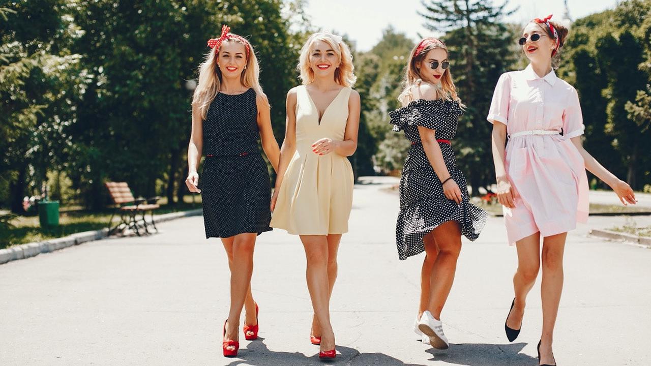 7 Model Gaun Pesta Pendek yang Siap Bikin Tampilan Stylish dan Tetap Nyaman