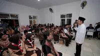 Gus Ipul Disambut Puisi dan Pidato Bahasa Inggris Siswa Sekolah Rakyat di Mojokerto