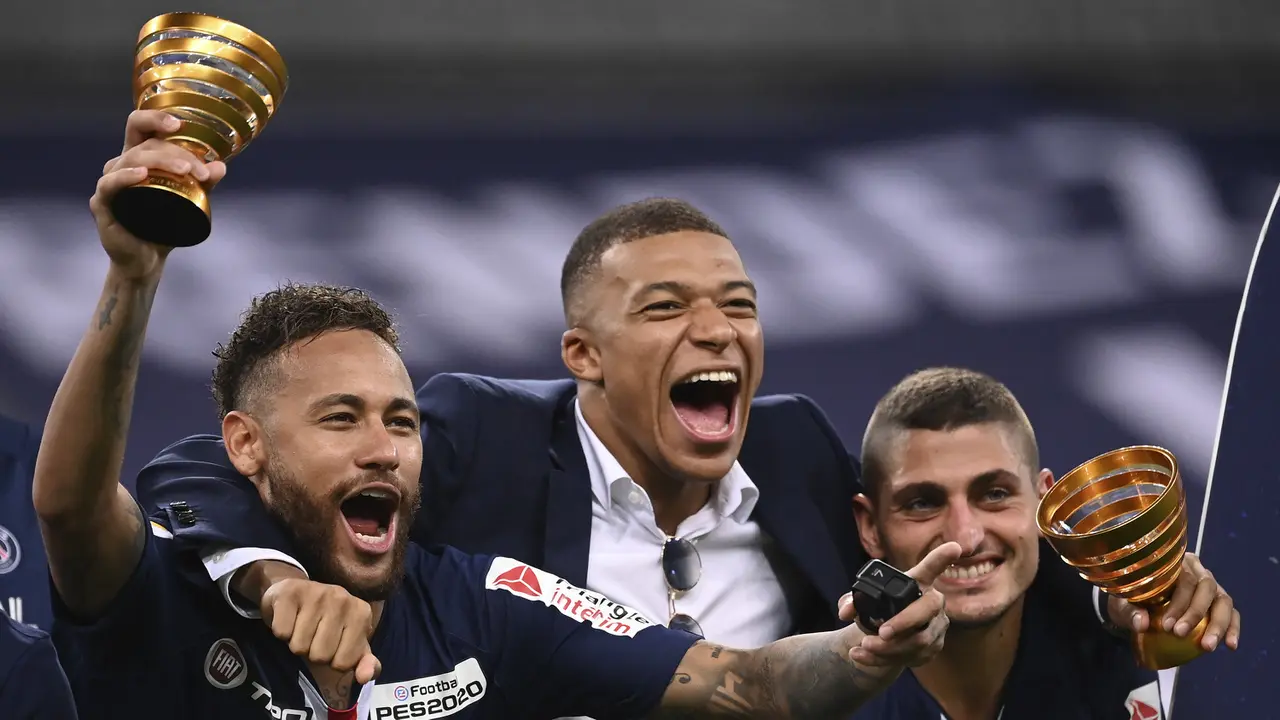 Kalahkan Lyon, PSG Juara Piala Liga Prancis
