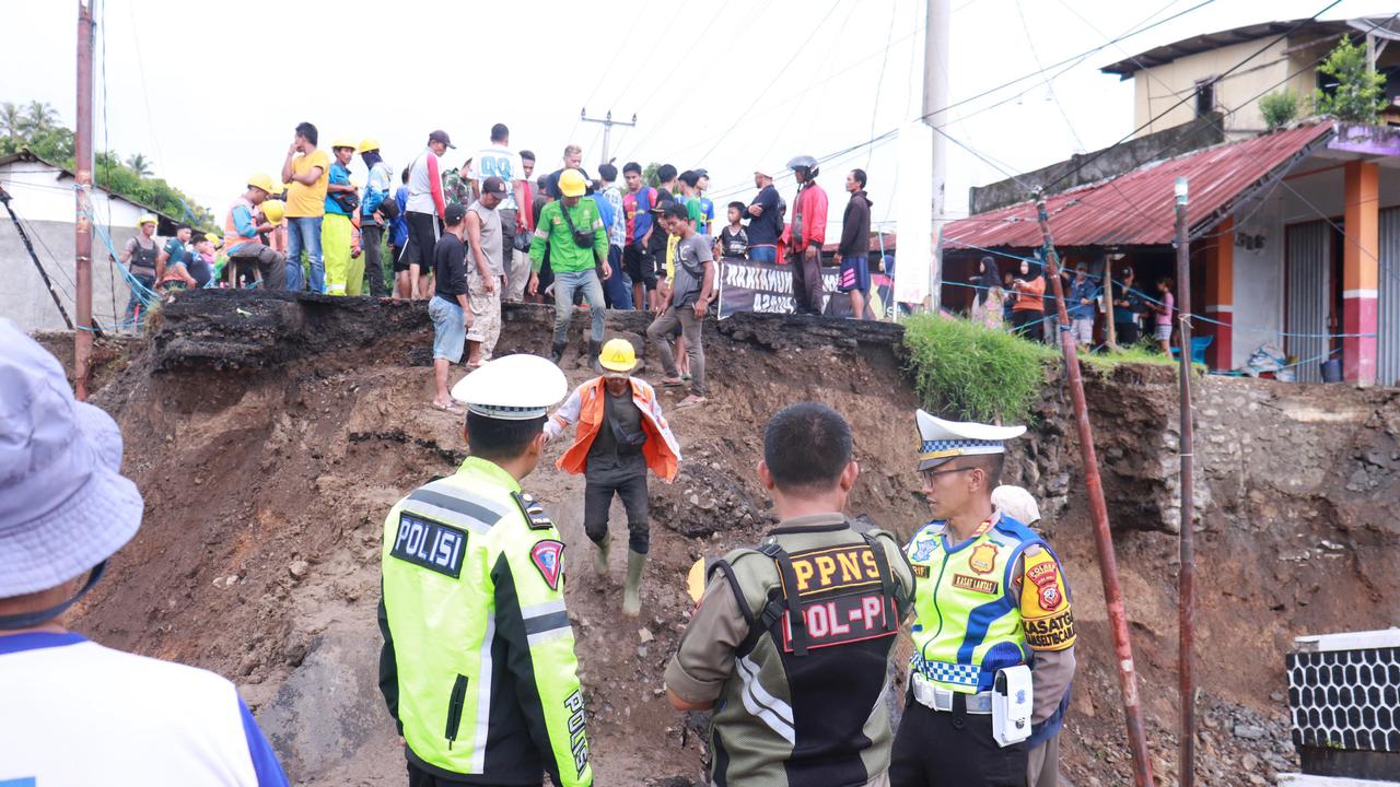 jembatan cidadap putus