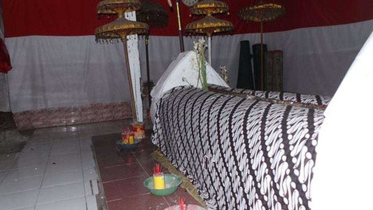 Makam Dewi Andong Sari - Lamongan