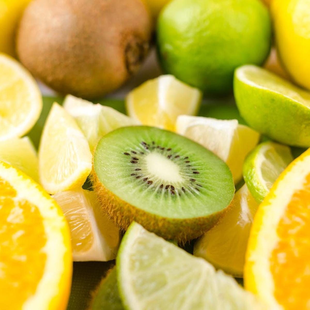 Ilustrasi Kiwi, Lime, dan Jeruk