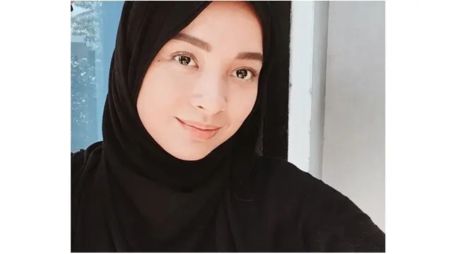 Cerelia Raissa terlihat semakin cantik dan anggun dalam balutan hijab.