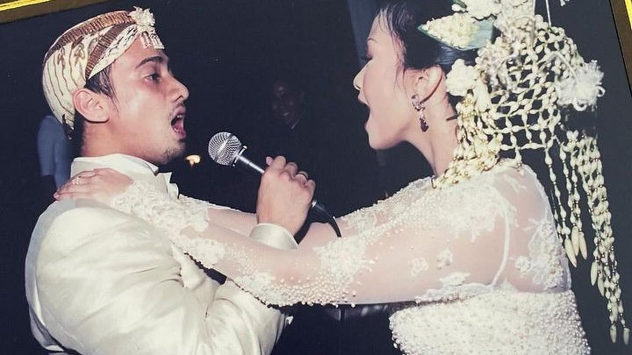 Ersa Mayori sempat mengunggah fotonya saat menikah dengan sang suami.<br>