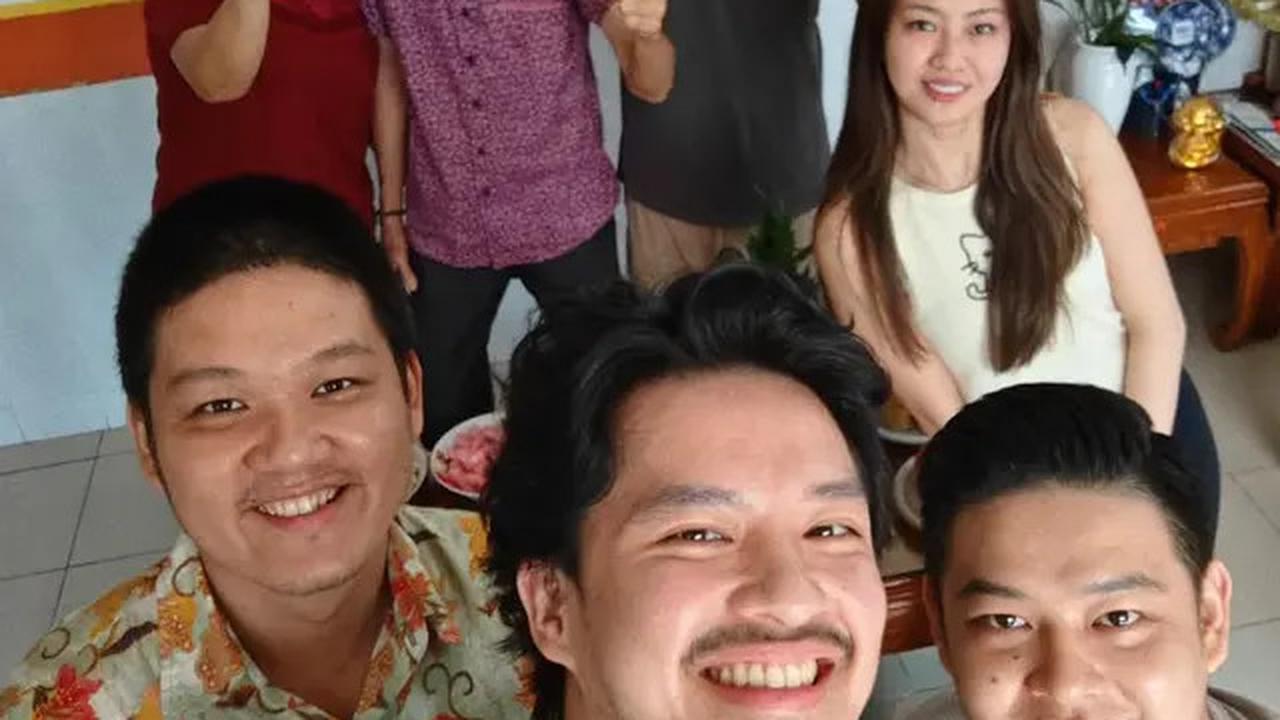 10 Artis Rayakan Imlek 2025 Bareng Keluarga, Semangat Sambut Tahun Baru