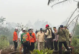 Prabowo meninjau kebakaran hutan dan lahan di Kalimantan Barat, Sabtu (22/8/2026). (Liputan6.com/Lizsa Egeham).