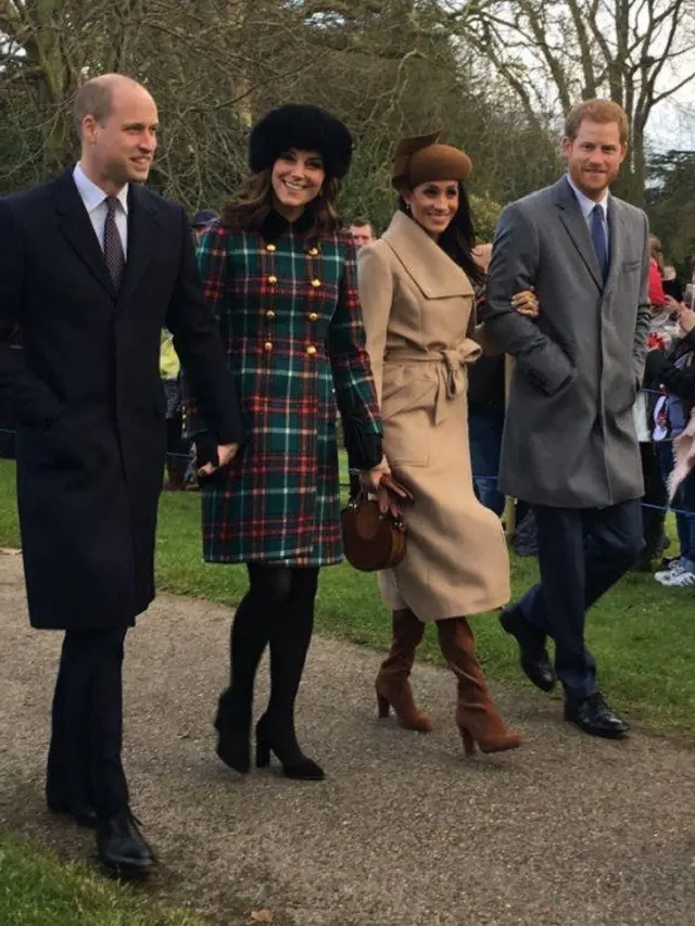 Ikut Calon Suami, Gaya Natalan Meghan Markle yang Super Elegan