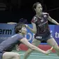 Pasangan Jepang, Sayaka Hirota/Yuki Fukushima, saat melawan wakil Jepang, Mayu Matsumoto/Wakana Nagahara, pada final Indonesia Open 2018 di Istora Senayan, Jakarta, Minggu, (8/6/2018). (Bola.com/M Iqbal Ichsan)