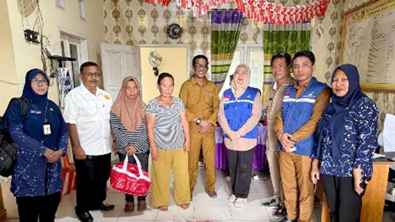 Warga Terdampak Angin Kencang Gorontalo Terima Bantuan Tanggap Darurat dari Pemkab