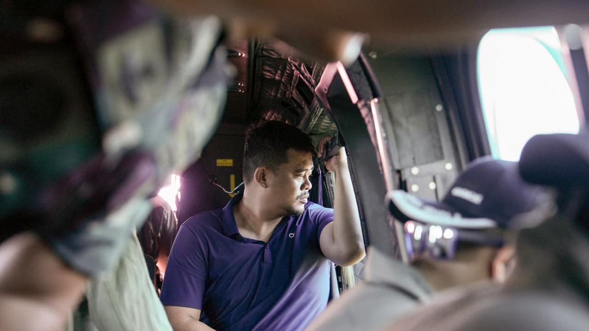 Gubernur Bobby Salurkan Bantuan ke Tapanuli Pakai Helikopter, Pastikan Distribusi Logistik Menjangkau Wilayah Terisolasi