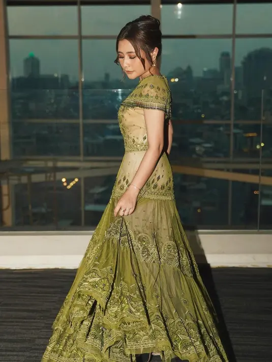 Prilly Latuconsina (Instagram/prillylatuconsina96)