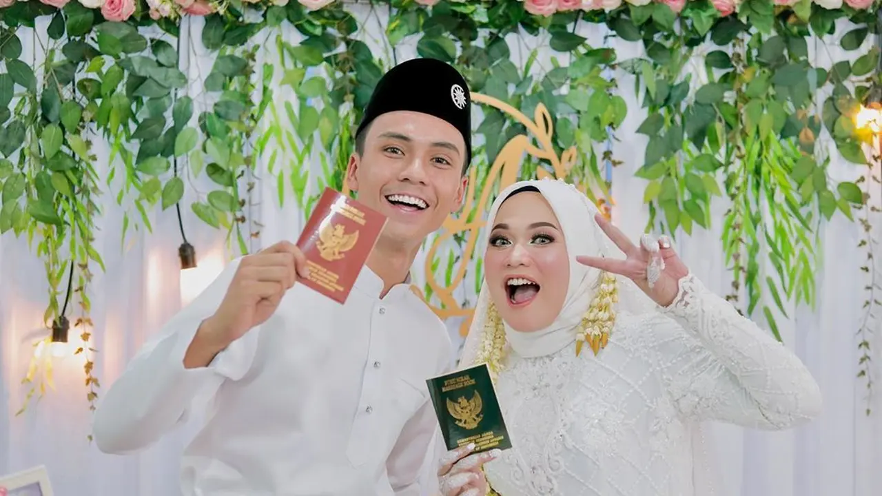Momen pernikahan Anisa Rahman dengan Hussein Ali