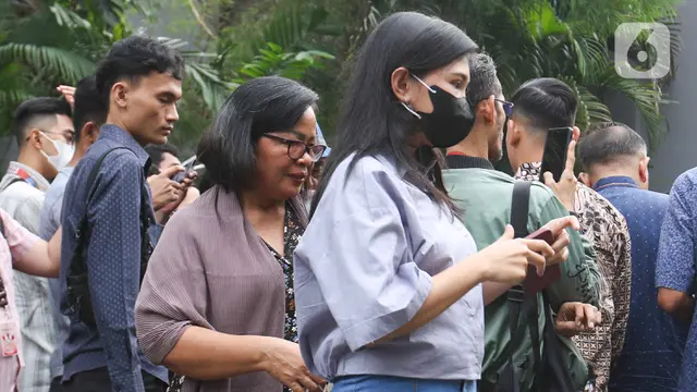 Kali Pertama, Kekasih Brigadir J Beri Keterangan kepada Media