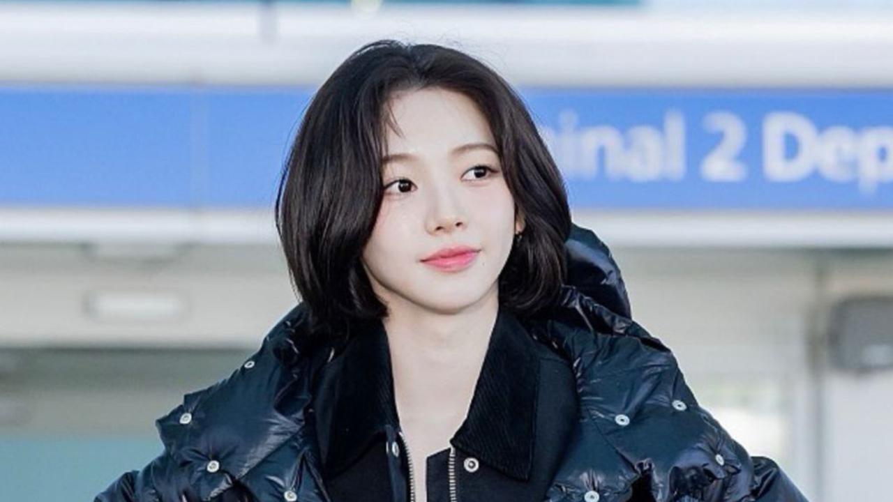Fresh dengan Rambut Pendek, Potret Karina aespa di Bandara Siap Hadiri Milan Fashion Week 2025