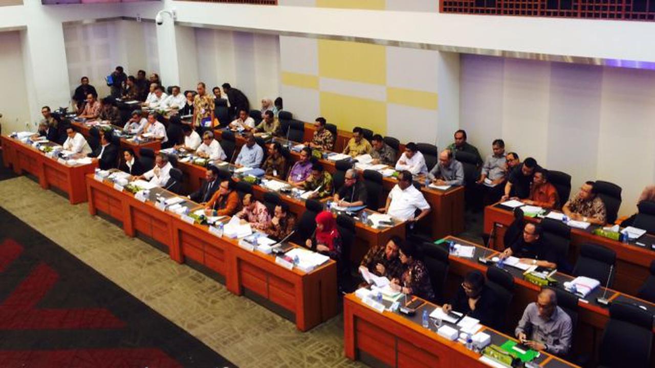 Tujuh Menteri Ekonomi Jokowi Kumpul di DPR Bahas RAPBN-P 2015