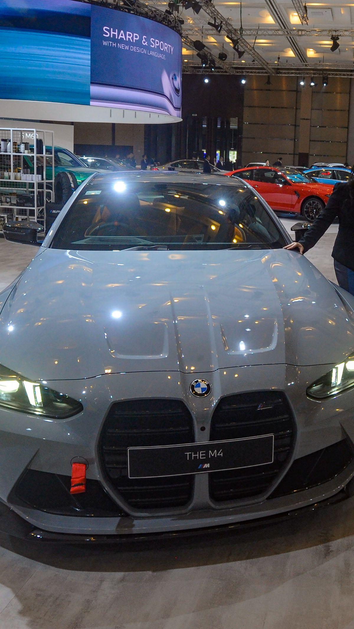 Di arena GIIAS 2024,&nbsp;BMW Indonesia menghadirkan model terbaru BMW M yang sangat kental dengan DNA sporty.&nbsp;Foto: Merdeka.com/Arie Basuki