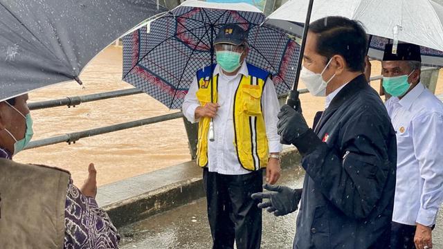 Jokowi meninjau banjir di Kalimantan Selatan