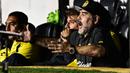 Ekspresi kesal Maradona saat Dorados mengalami kekalahan 1-2 dari Gallos de Queretaro pada September 2018 lalu. ( AFP / Ronaldo Schemidt )