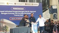 Menteri Koordinator Bidang Infratruktur dan Pembangunan Kewilayahan (IPK), Agus Harimurti Yudhoyono (AHY) meresmikan rest area terintegrasi di Travoy Hub, Taman Mini, Jakarta. (Liputan6.com/Arief)