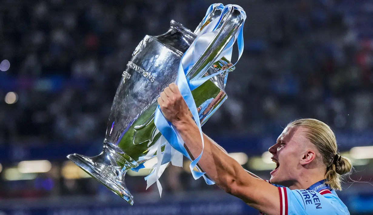 <p>Kemenangan ini sekaligus mengantar Manchester City meraih gelar treble winners pertama sepanjang sejarah. Sebelumnya, Manchester City telah merebut dua gelar juara, yakni Liga Inggris dan Piala FA. (AP Photo/Manu Fernandez)</p>