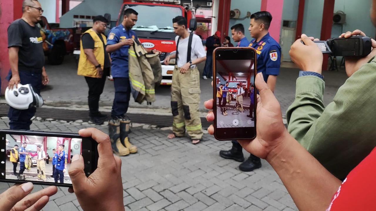 Debt Collector Pinjol yang Buat Laporan Kebakaran Fiktif Datang Minta Maaf, Dapat Sanksi Pecat dari Perusahaan