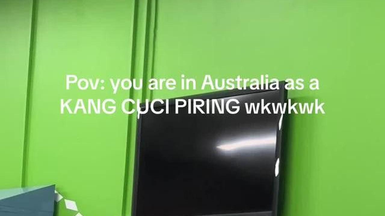 VIDEO: Bikin Melongo, Meski Pekerjaan Cuci Piring Tapi Handphonenya Iphone 15