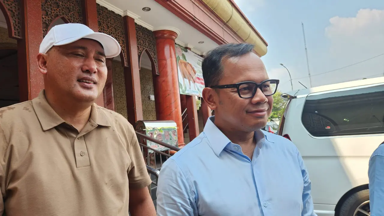 Bima Arya di Situ Rawa Kalong, Depok (Liputan6.com/Dicky Agung Prihanto)