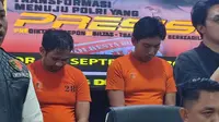 Dua polisi gadungan ditangkap usai melakukan aksi pencurian dengan kekerasan (curas) terhadap dua remaja di kawasan Pancasan, Kota Bogor, Jawa Barat. (Liputan6.com/Achmad Sudarno)